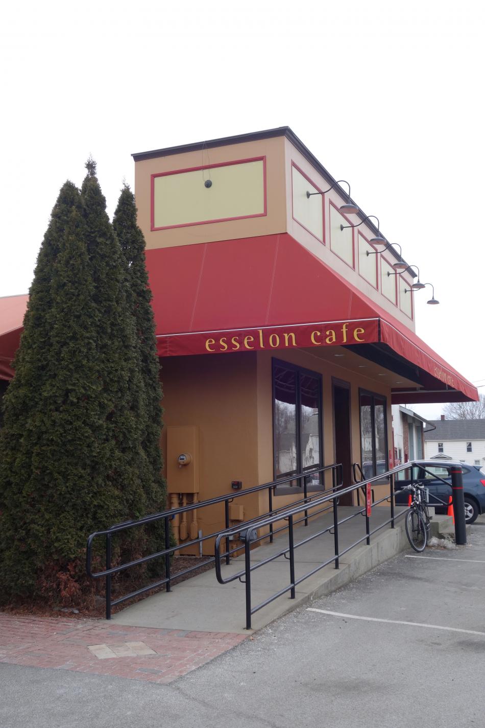 Esselon Cafe Storefront